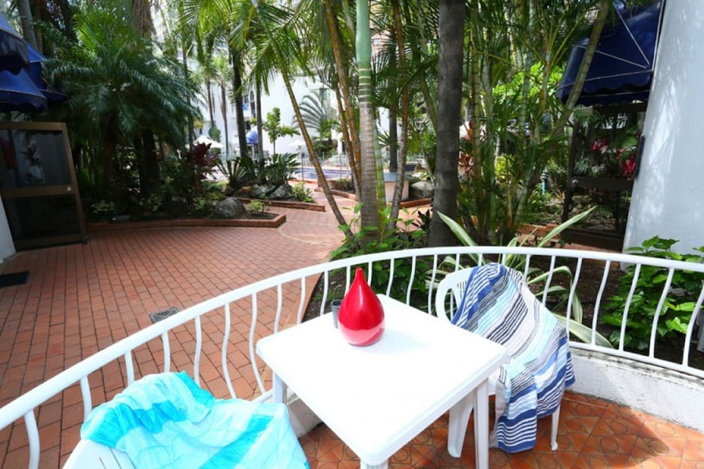 St Tropez Holiday Apartments 36/66