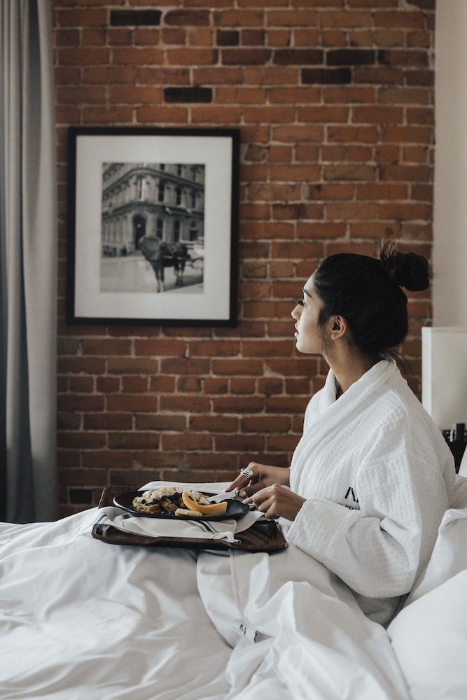 Hotel Nelligan 33/56