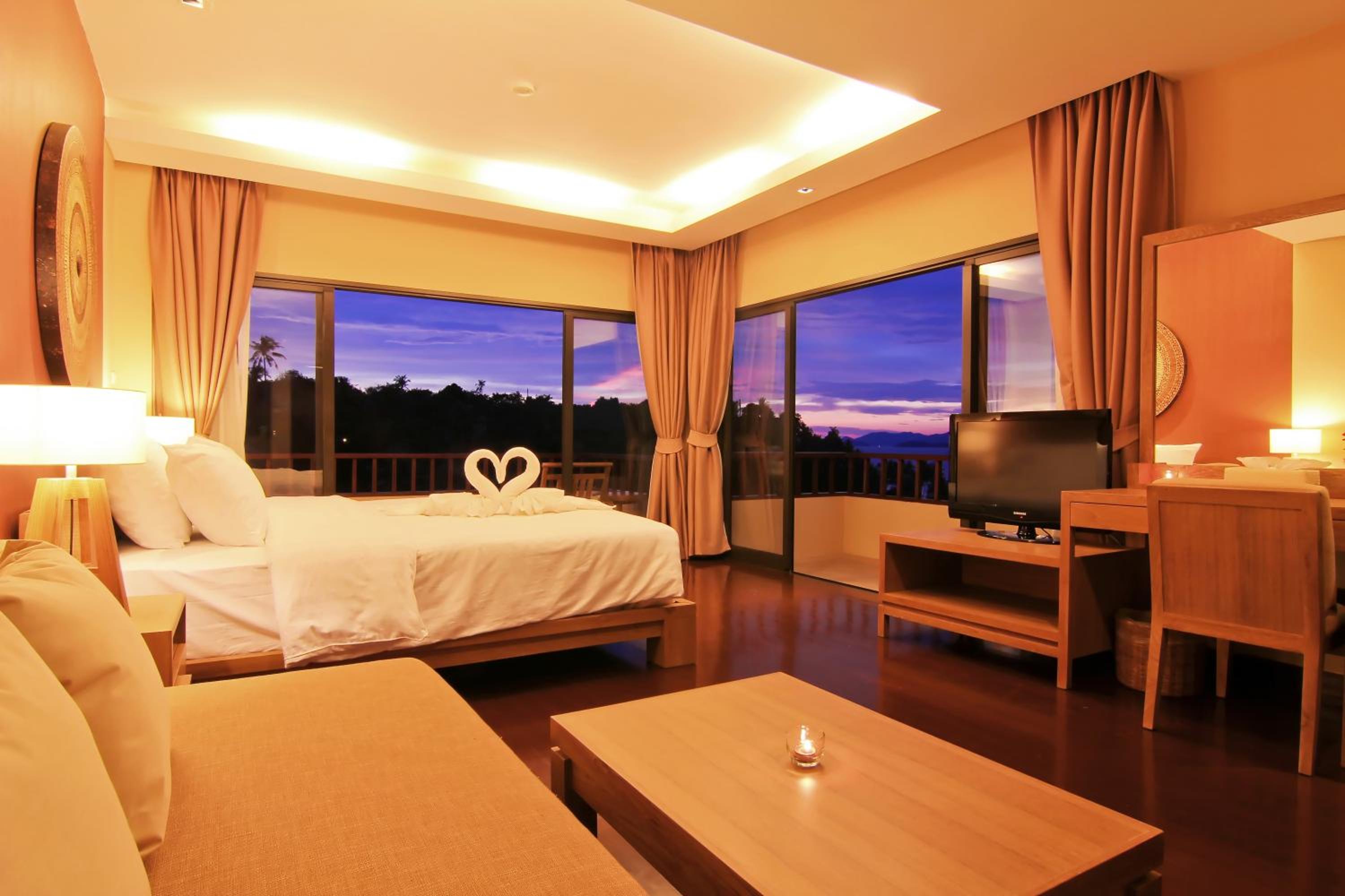 Grand, Ocean, Suite