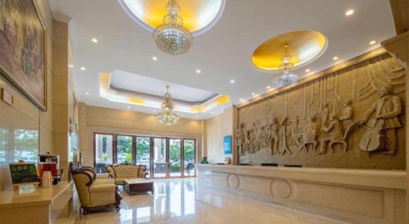 Vienna Hotel (Shenzhen Guanguang Road Foxconn) 17/58