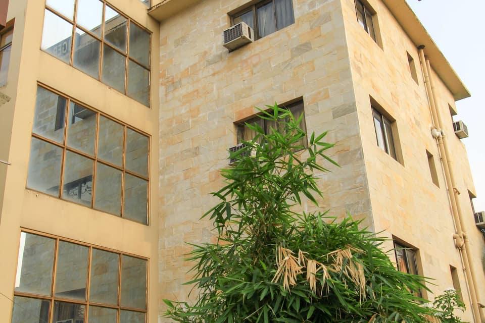HOTEL TIGER INN(TAGORE PARK, EM BYPASS) 2/10