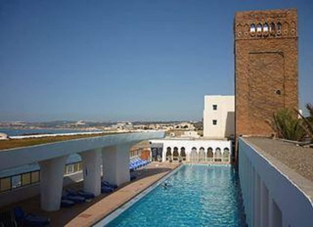 El Marsa Alger 25/28