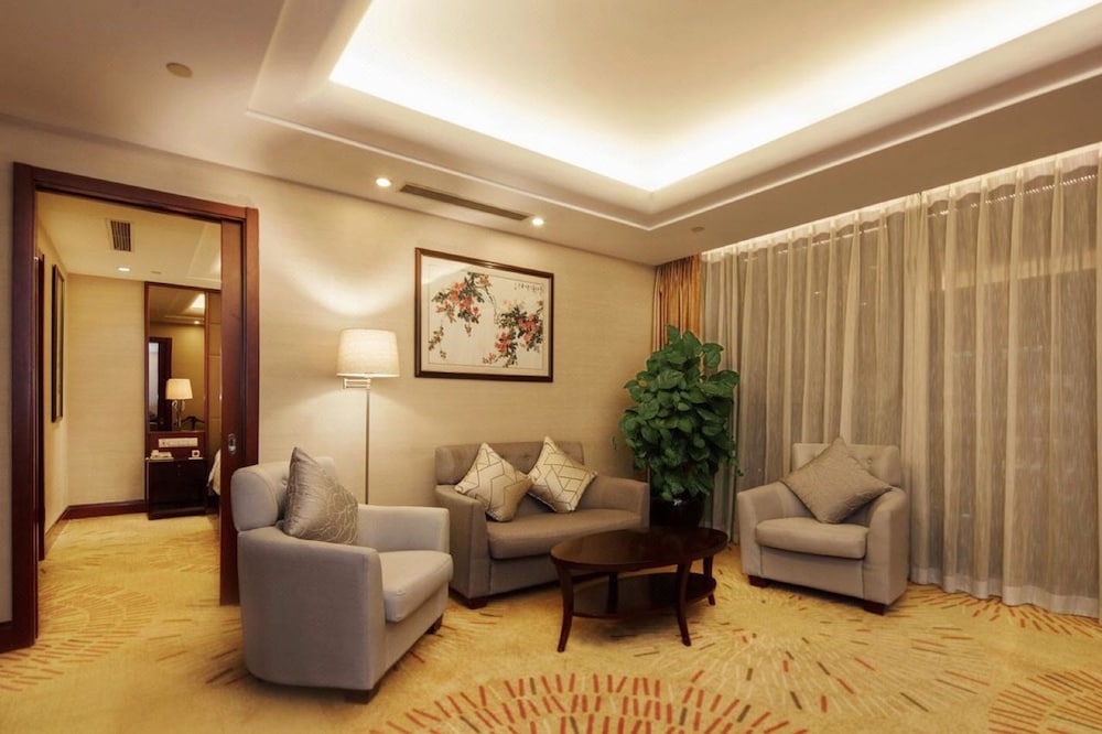 Grand Metropark Yuantong 14/24