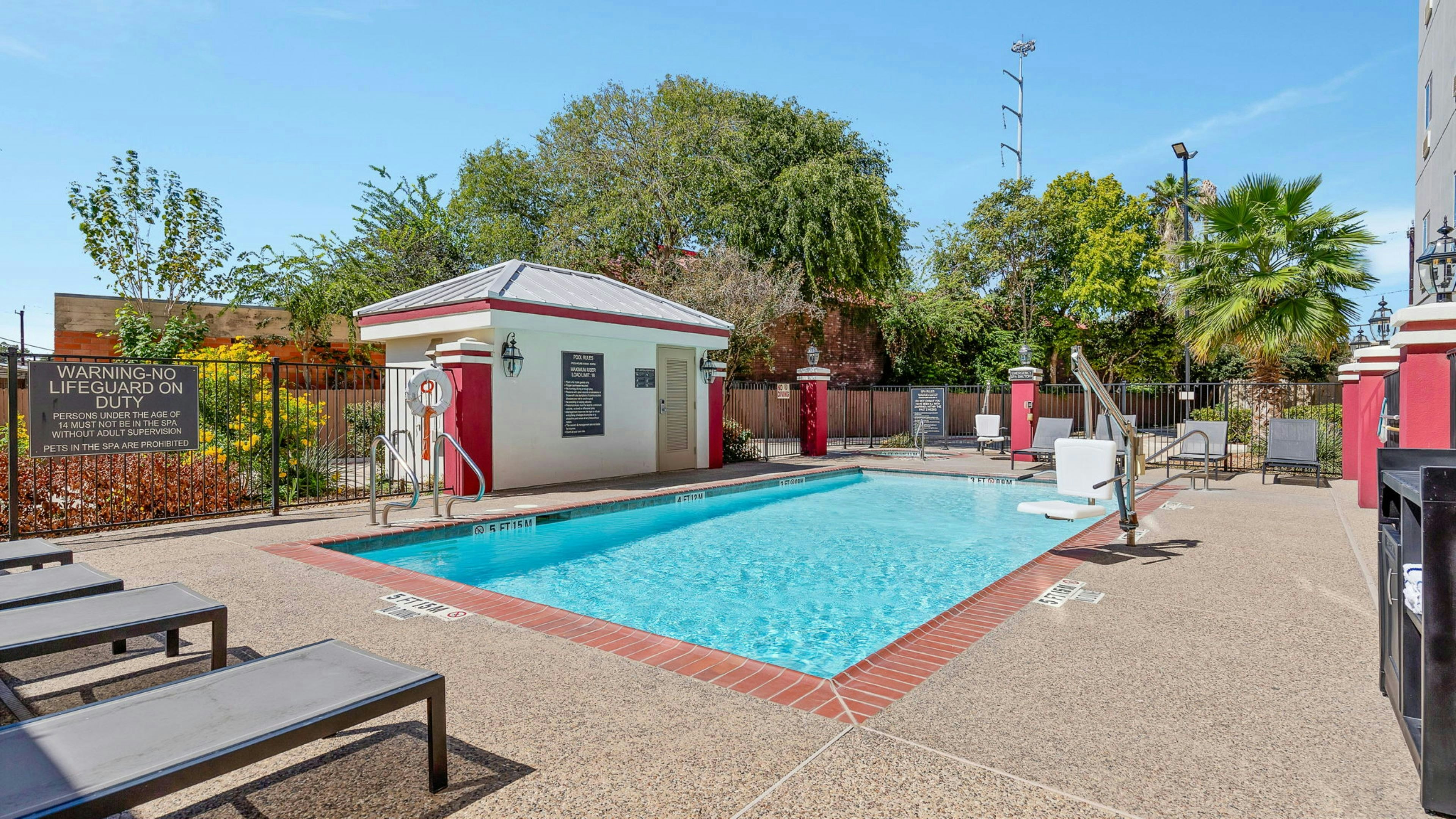 Candlewood Suites San Antonio Downtown 42/43