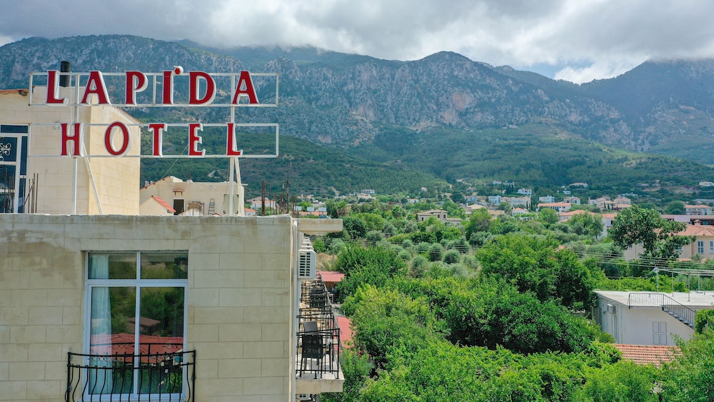 Lapida Garden Hotel 7/48