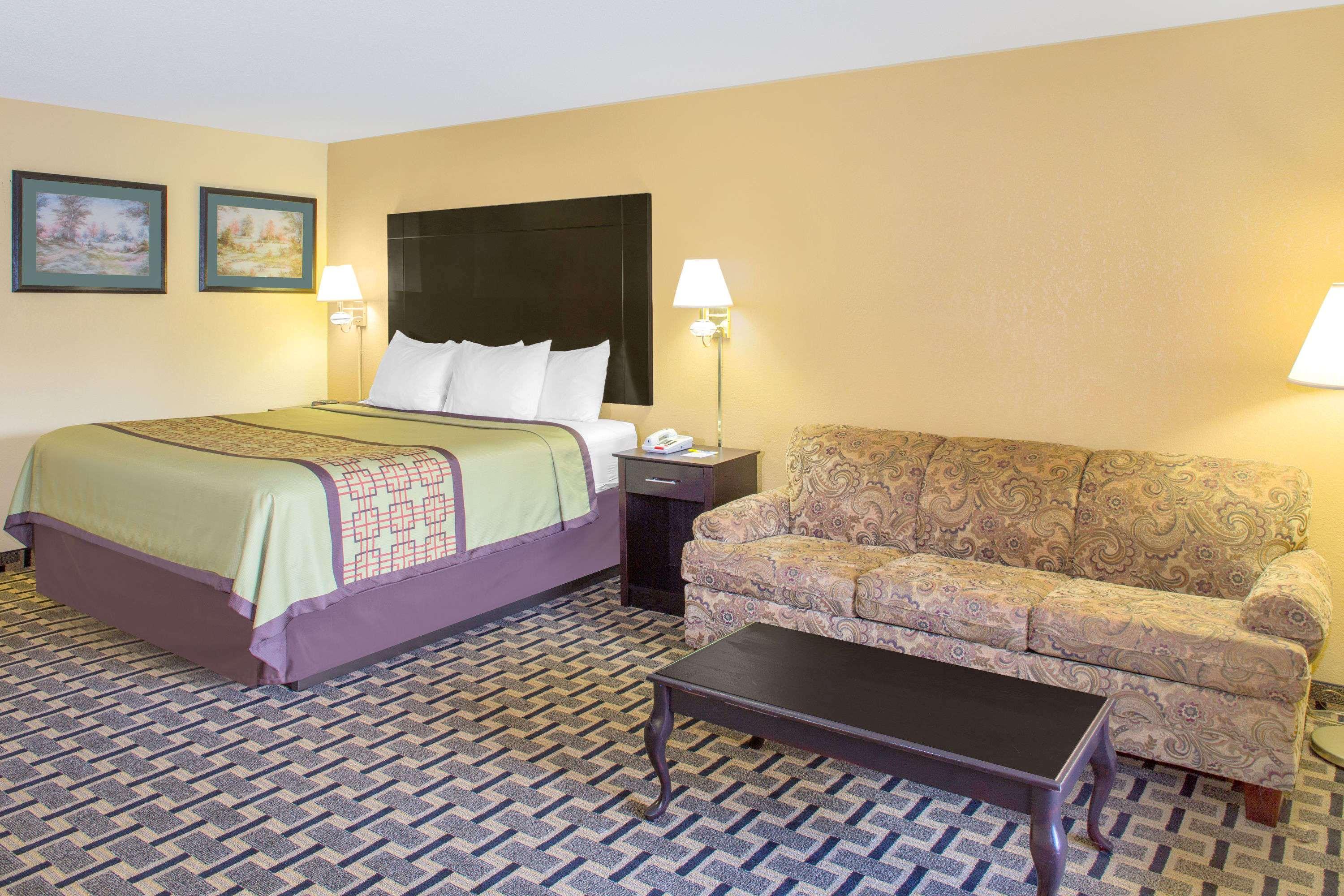 Days Inn By Wyndham Andalusia 11/20