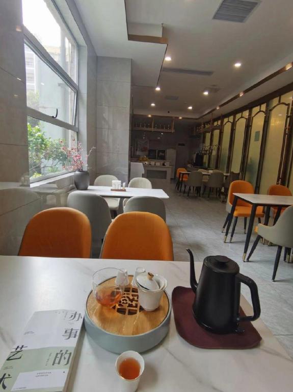 Vienna Hotel Shenzhen Baoan Chuangye Road 40/56
