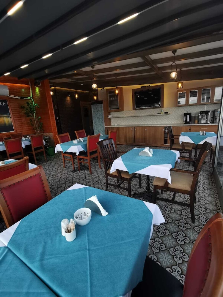 Agora Boutique Hotel & Bistro 31/50