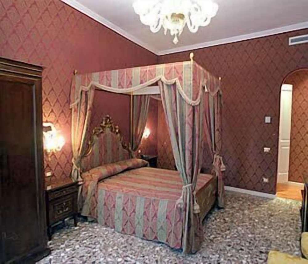 Casa Pisani Canal 25/66