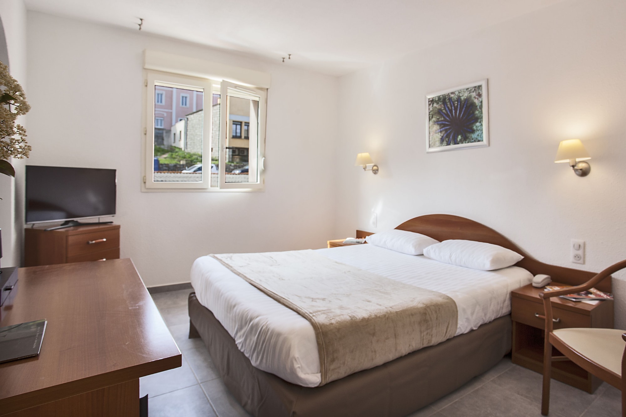Room, Quadruple, Double Bed, Street View, 2 Sofa