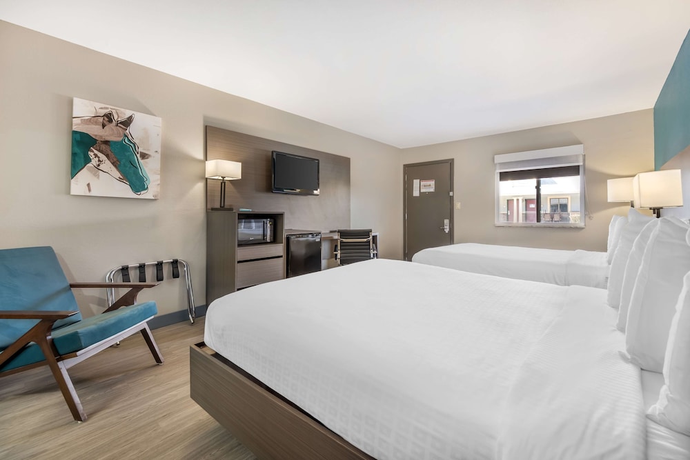 Deluxe, 2 Queen Beds