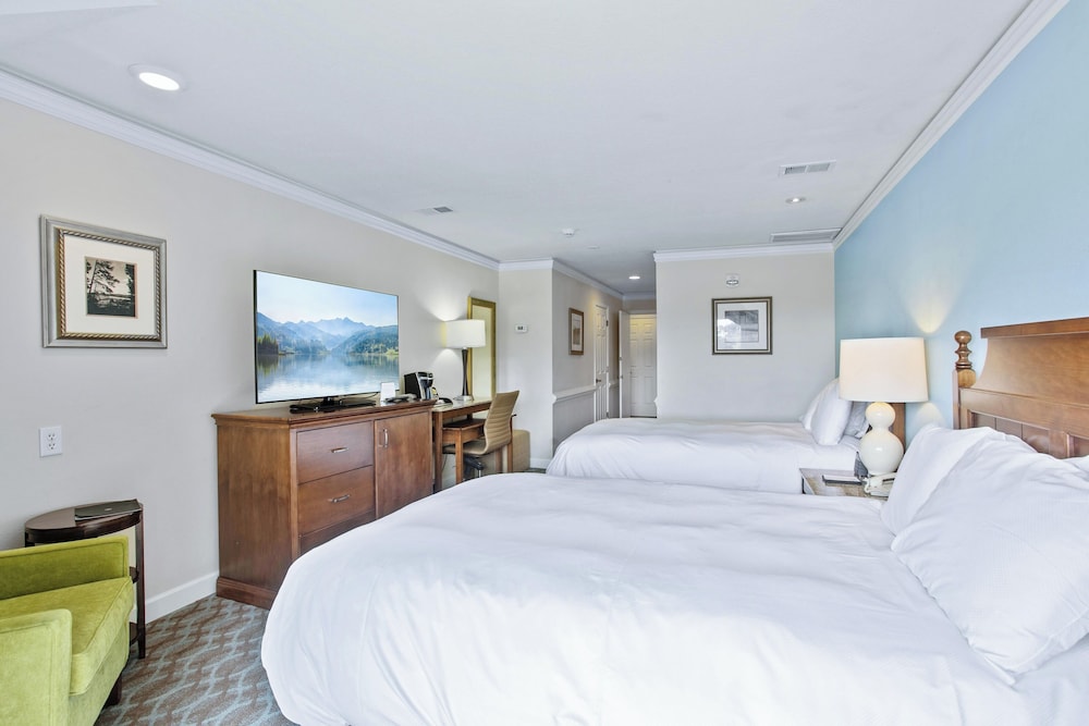 RESORT, GUEST ROOM, DOUBLE BED