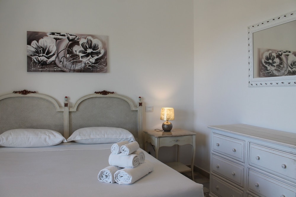 2 BEDROOMS, FAMILY, APARTMENT