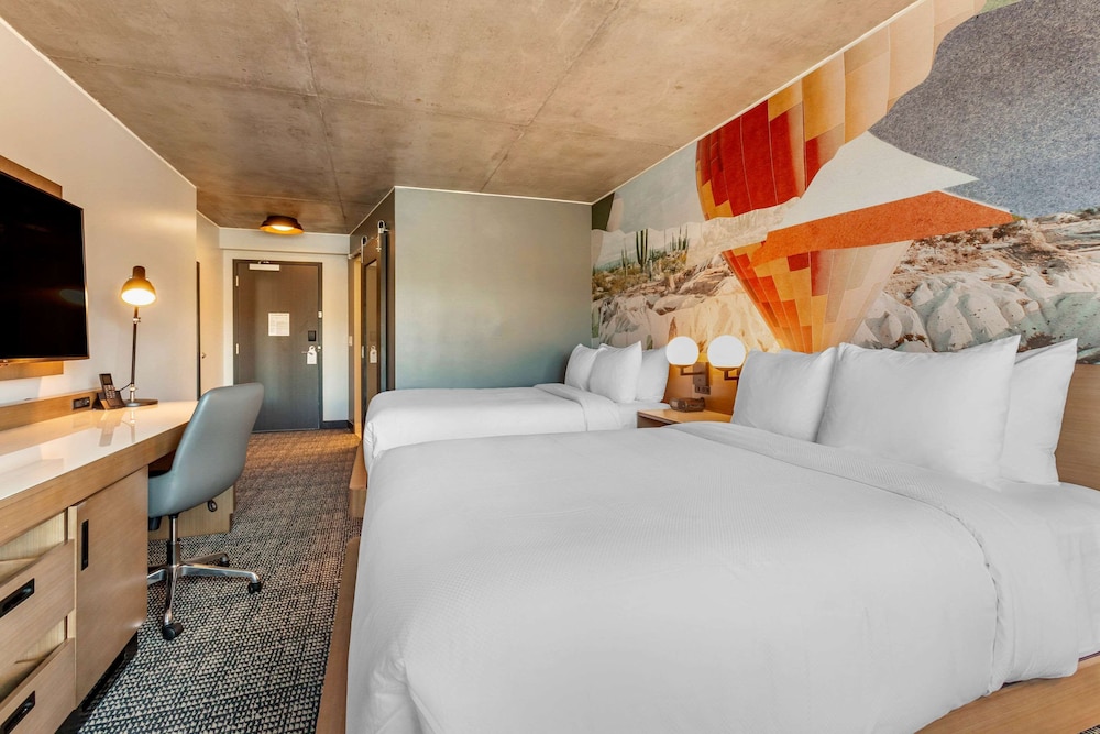 Cambria Hotel Downtown Phoenix Convention Center 7/48