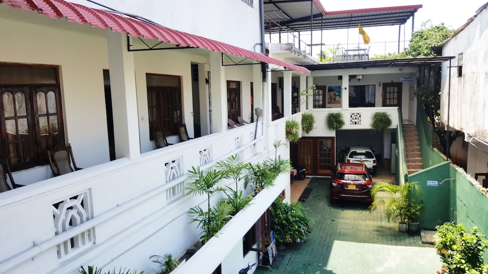 Shanith Guesthouse 1/50