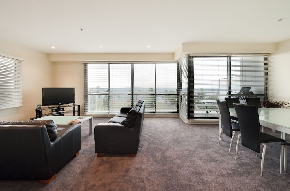 The Waterfront Apartments Geelong 33/40