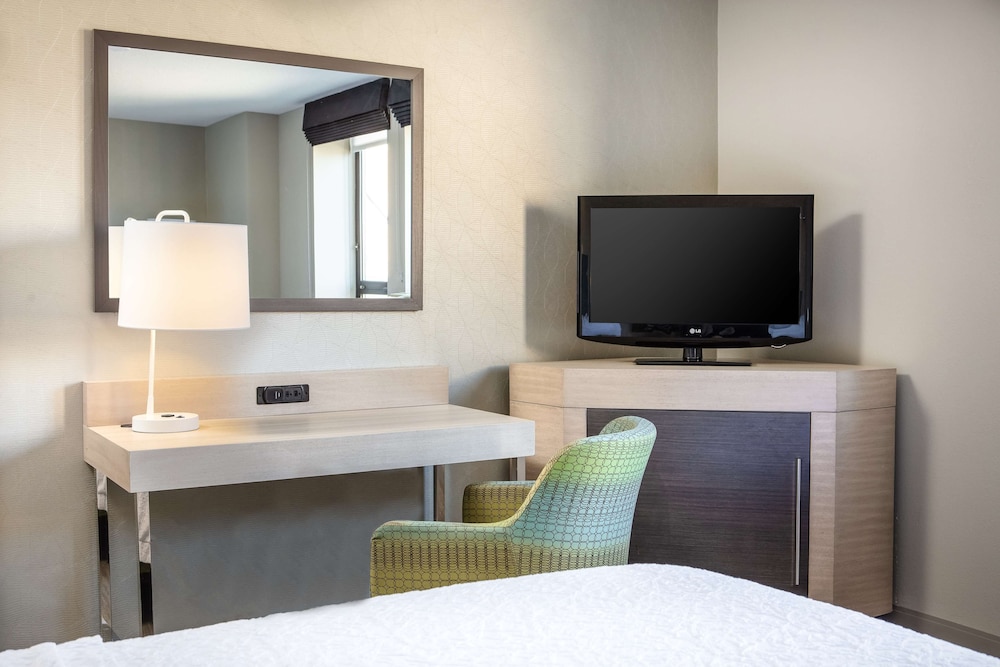 Hampton Inn Freeport 43/45