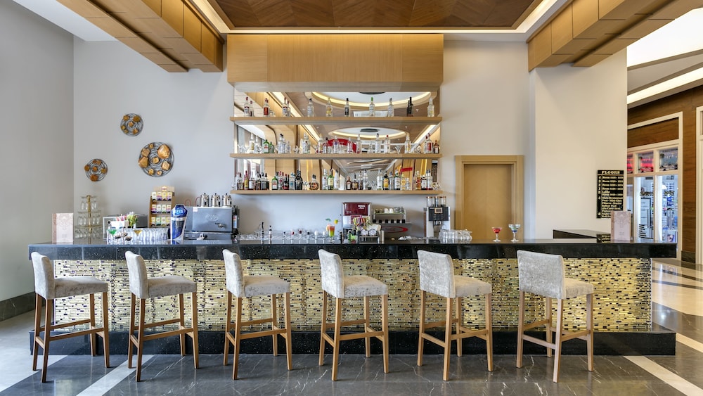 Glamour Resort Spa 52/70