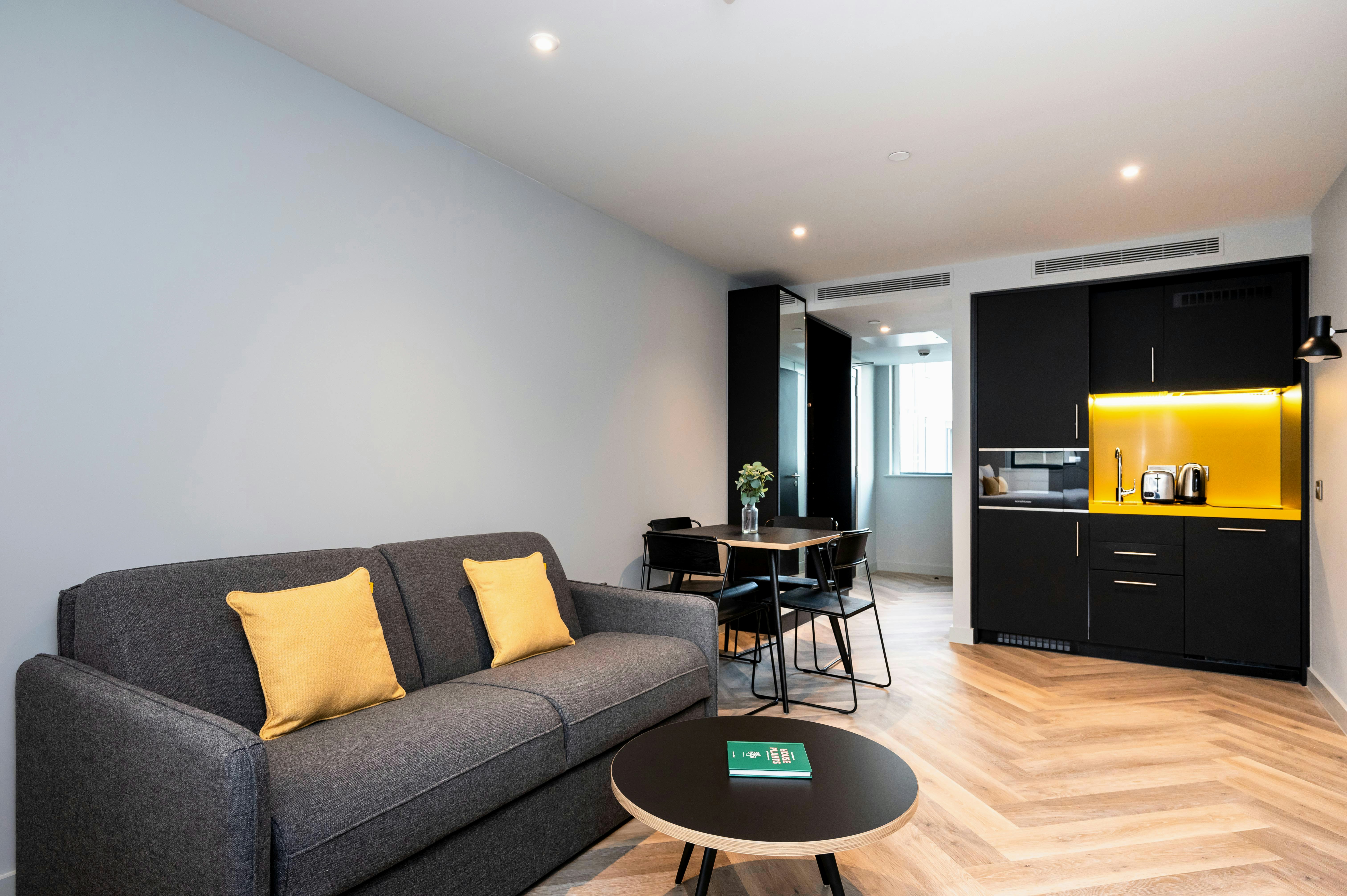 Staycity Aparthotels Tivoli 29/47