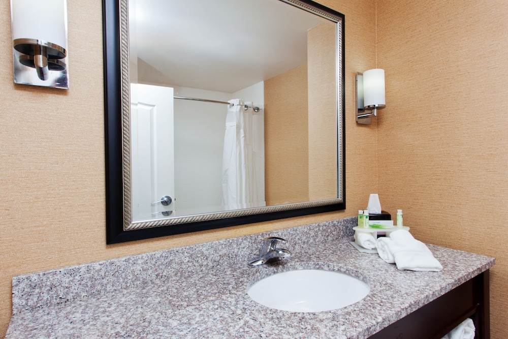 Holiday Inn Express Hotel And Suites Jackson Northeast 26/55