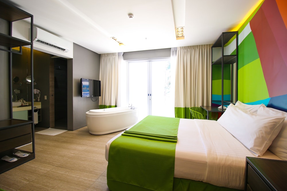 Boracay Uptown 16/43