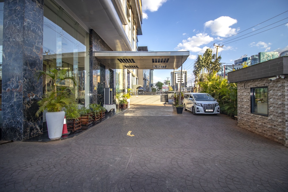 Golden Tulip Westlands Nairobi 67/75