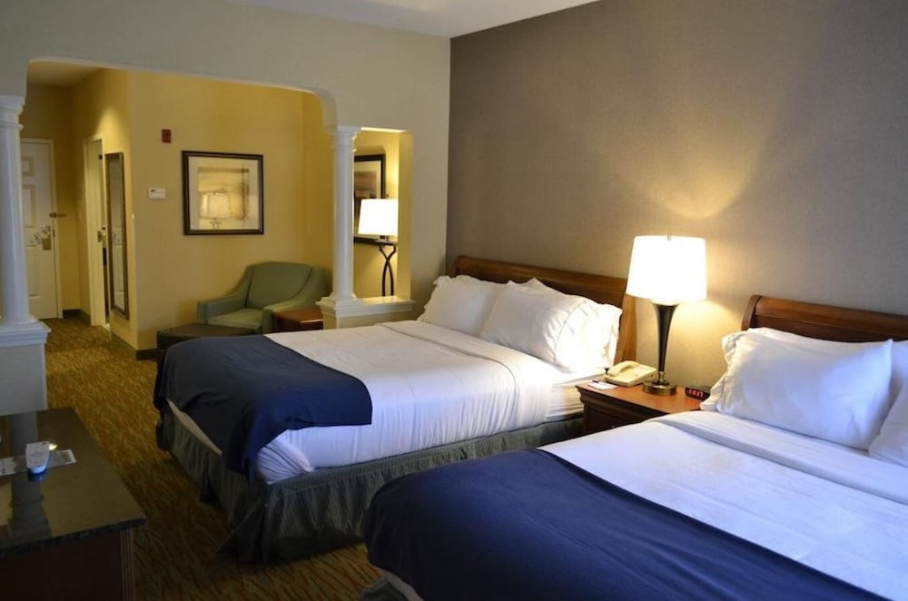 Holiday Inn Express Biddeford 14/50