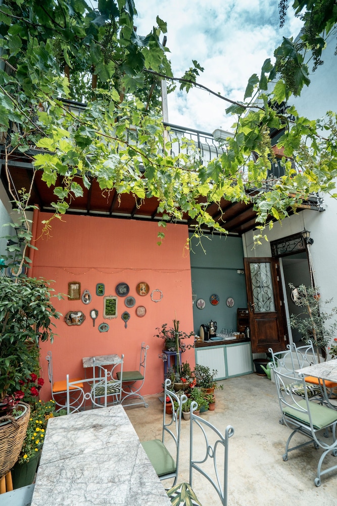 Bouti Ayvalik Otel 3/50