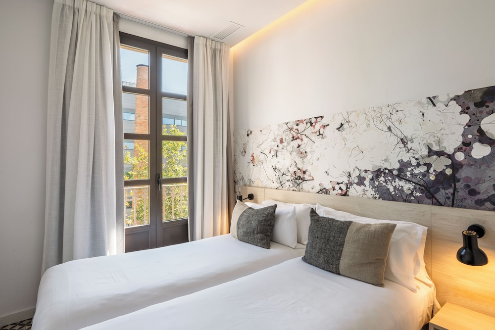 Aspasios Poblenou Apartments 6/50