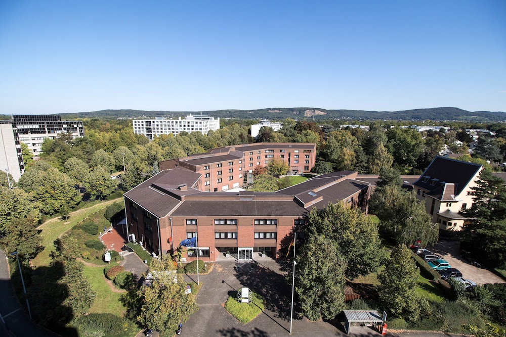 Gustav-Stresemann-Institut 3/70