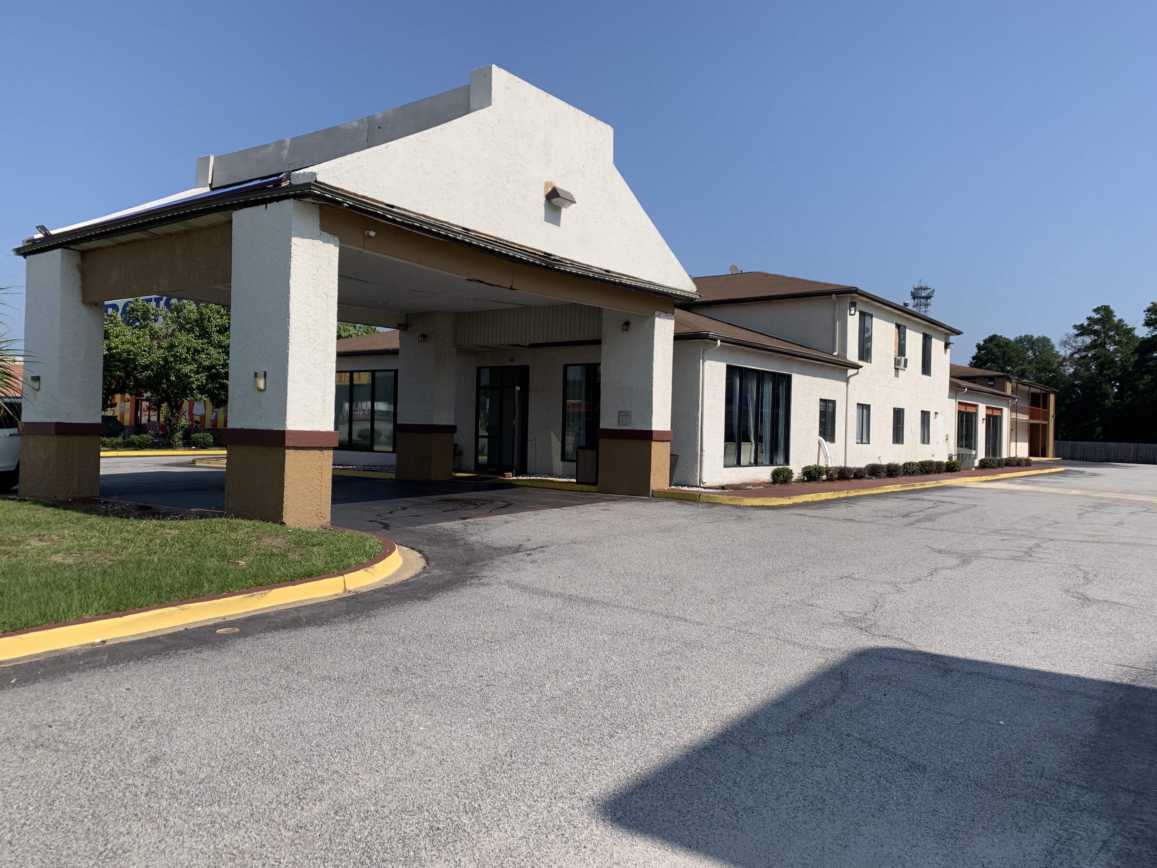 Red Roof Inn Florence, SC 16/17