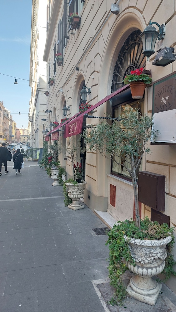 Hotel Dina 5/53