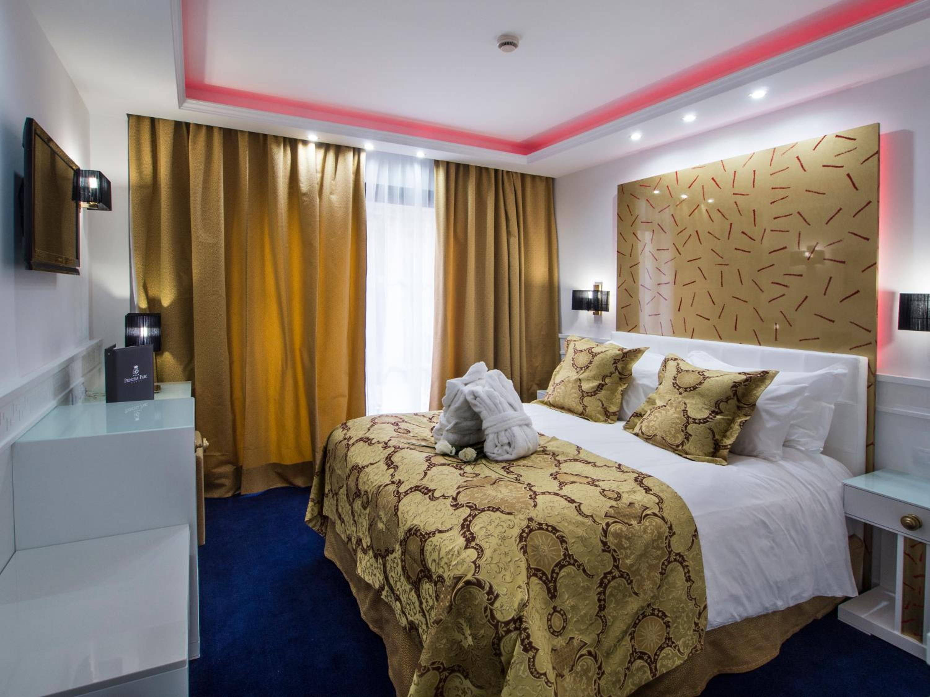 Room, Double Bed, Mountain View, Diana Parc Hotel 4/5