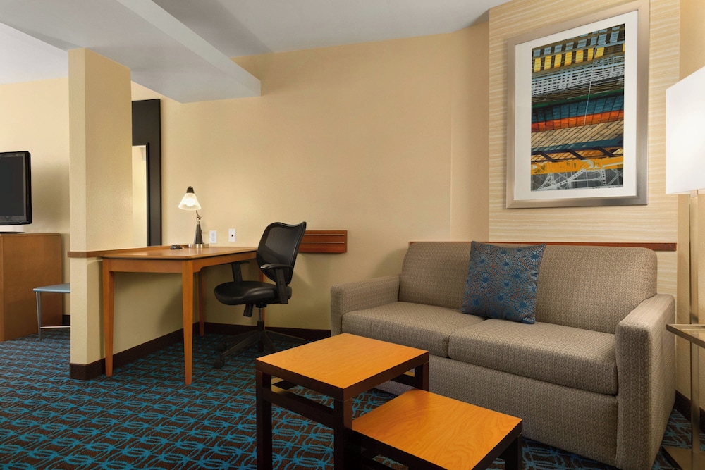 Fairfield Inn Suites Weirton 20/26
