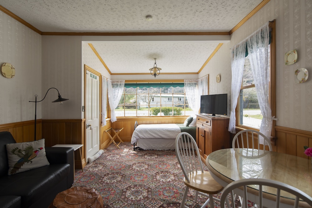 Settlers Cottage Motel 18/64