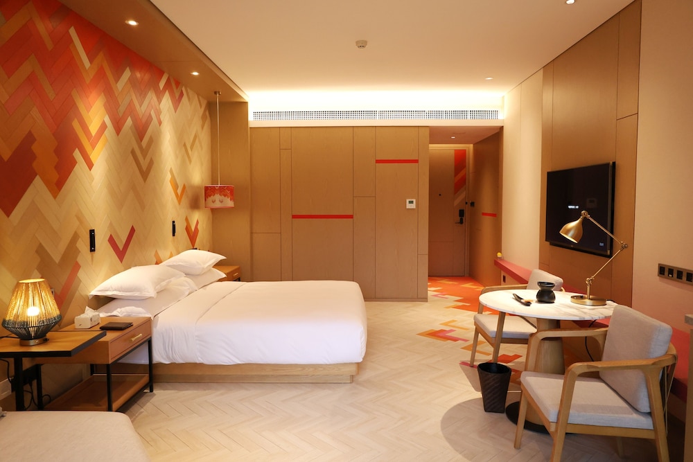 Banyan Tree Tengchong 20/81