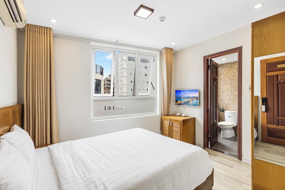 SUPERIOR, DOUBLE BED