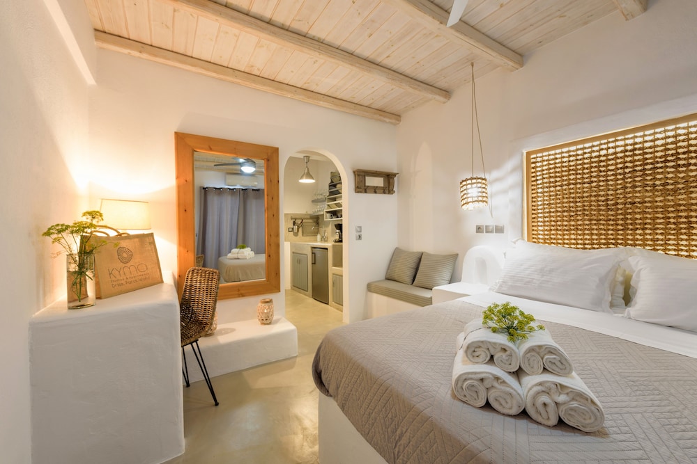 STUDIO, SUITE, SEA VIEW
