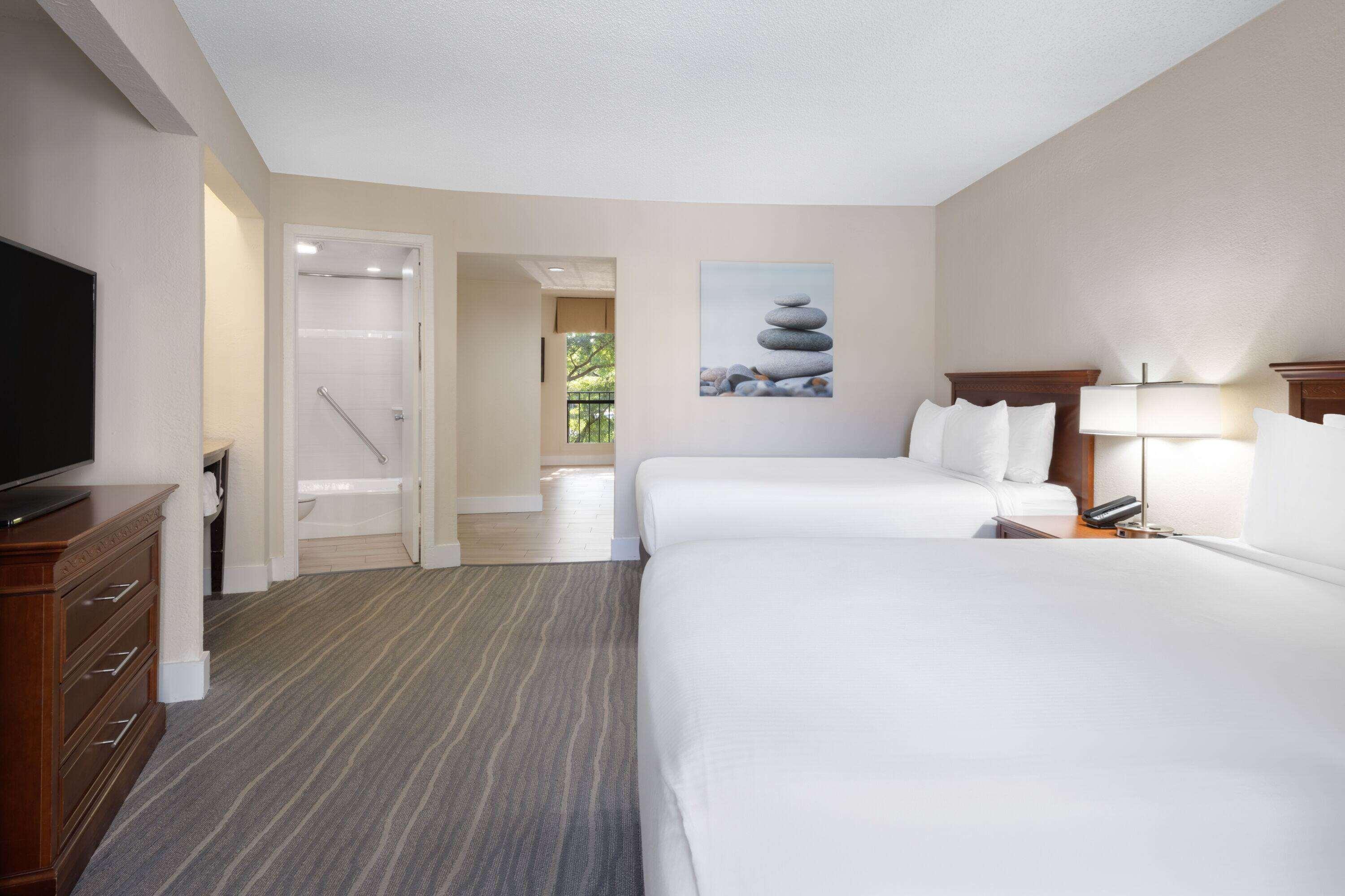 Suite, Double Bed, Pool View