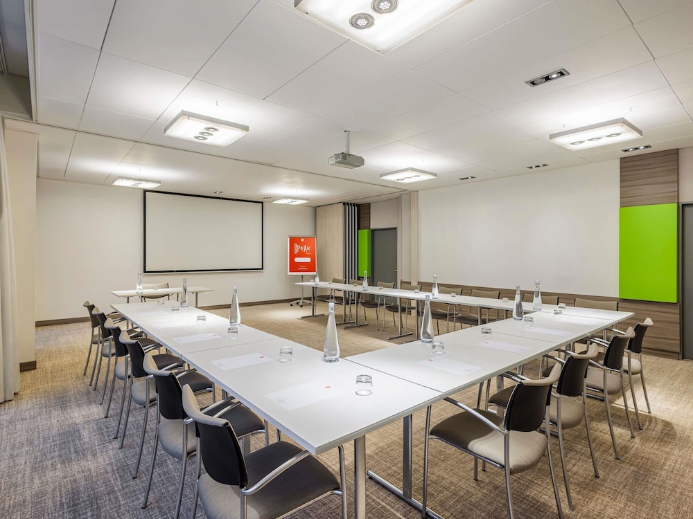 Ibis Lausanne Crissier 35/49