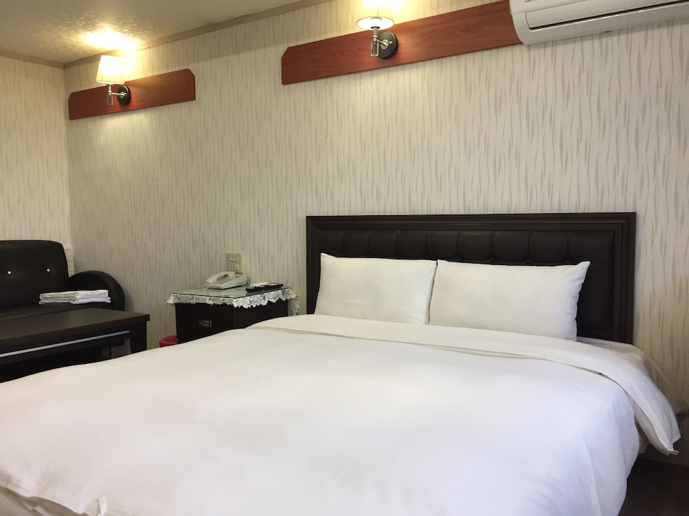 STANDARD, DOUBLE BED