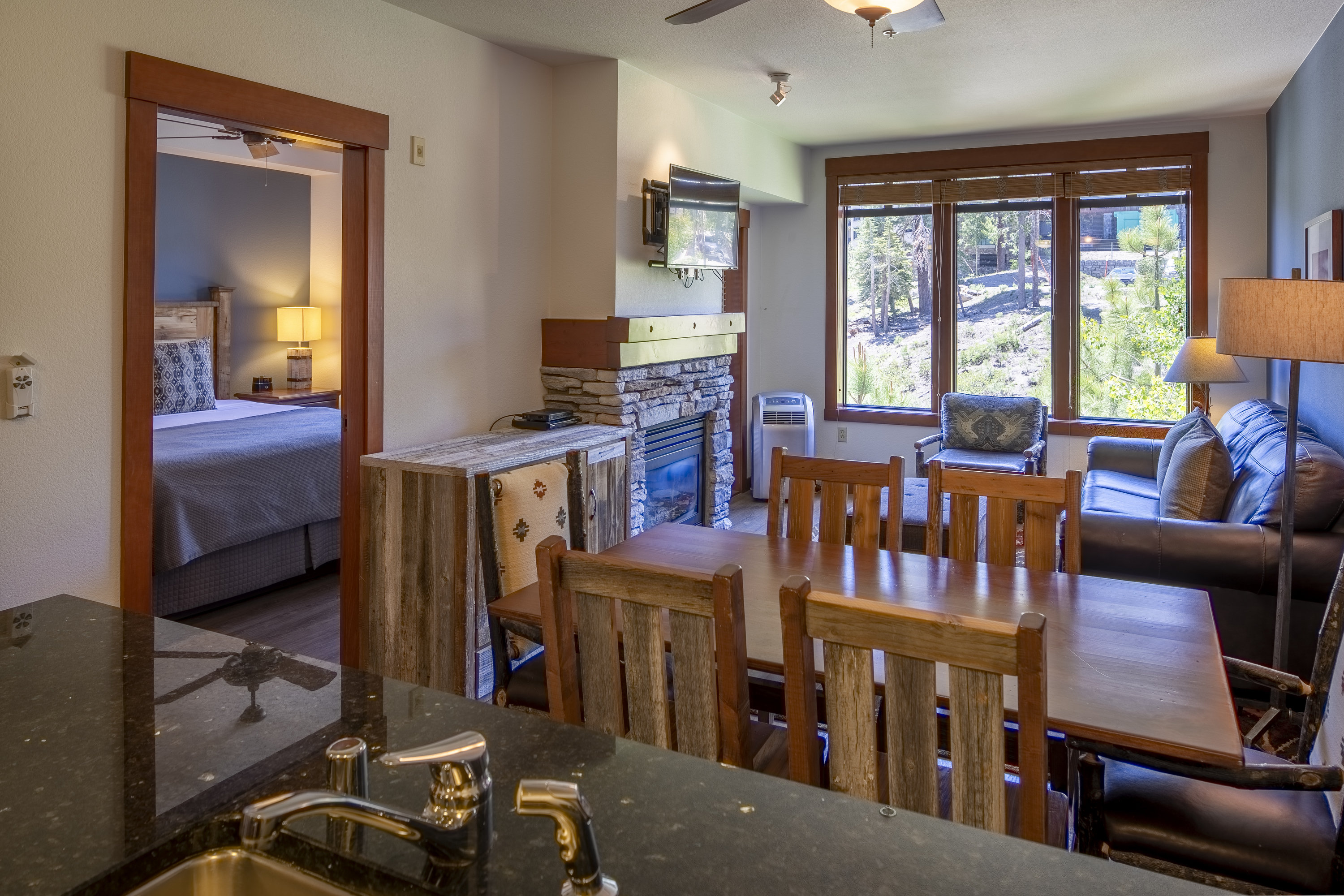 The Village Lodge 13/34