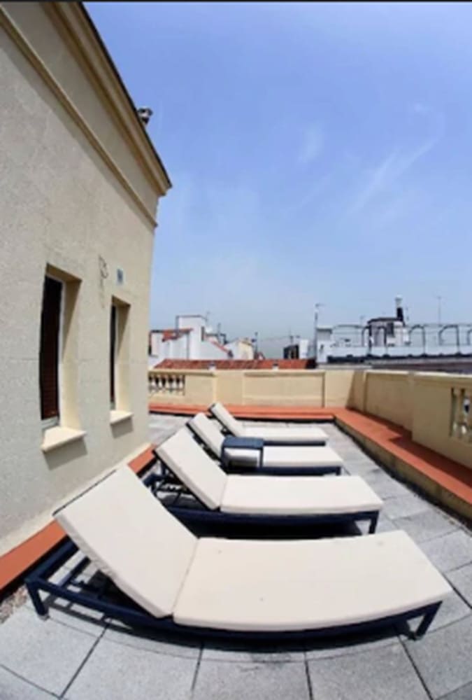 Hostal Abadia 33/50