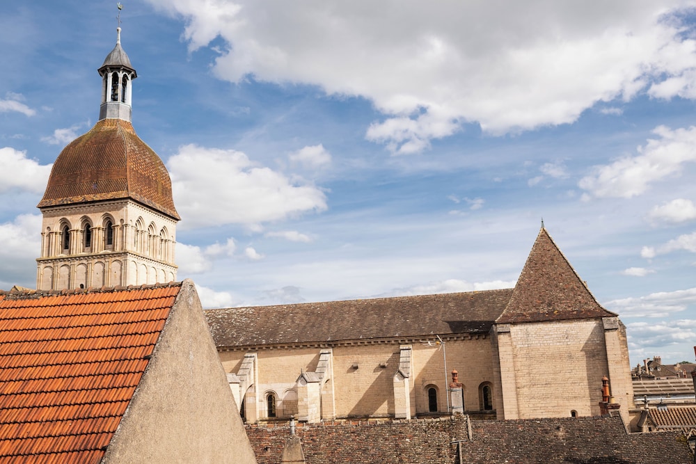 ABBAYE DE MAIZIERES 60/67