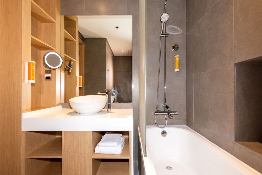 Premier Inn Dubai Dragon Mart 4/32