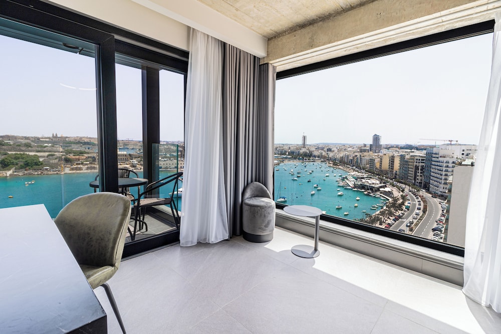 The Londoner Hotel Sliema 35/58