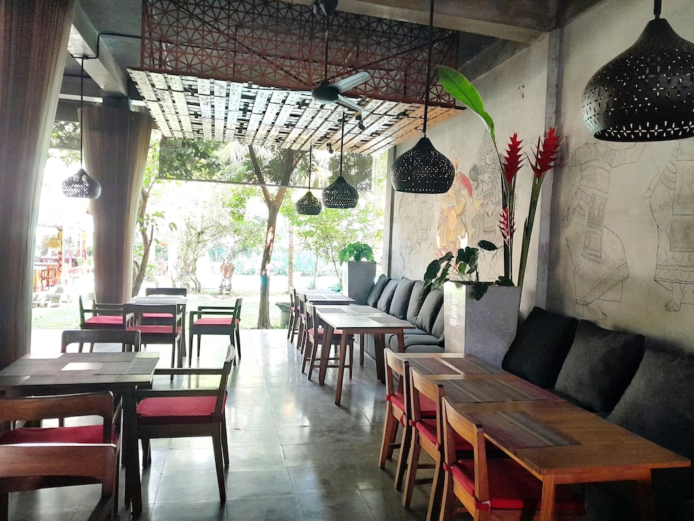 PANORAMA HOTEL BAR & RESTAURANT 14/24