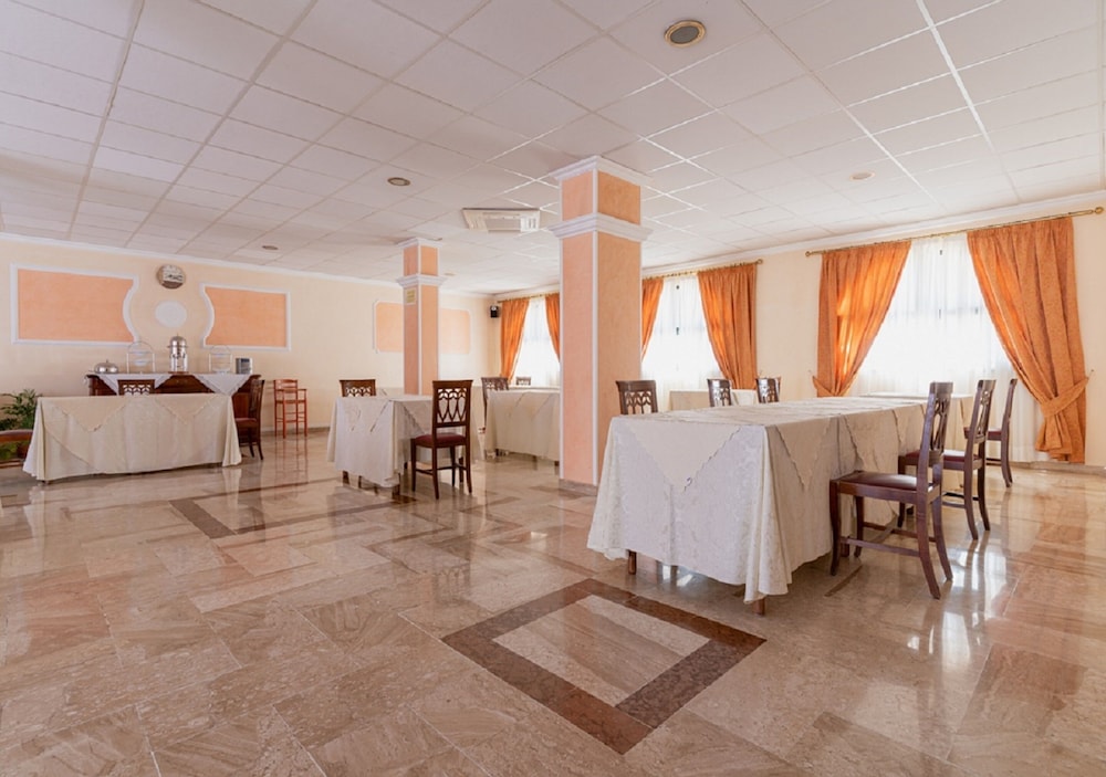 Hotel Villa delle Rose 34/39