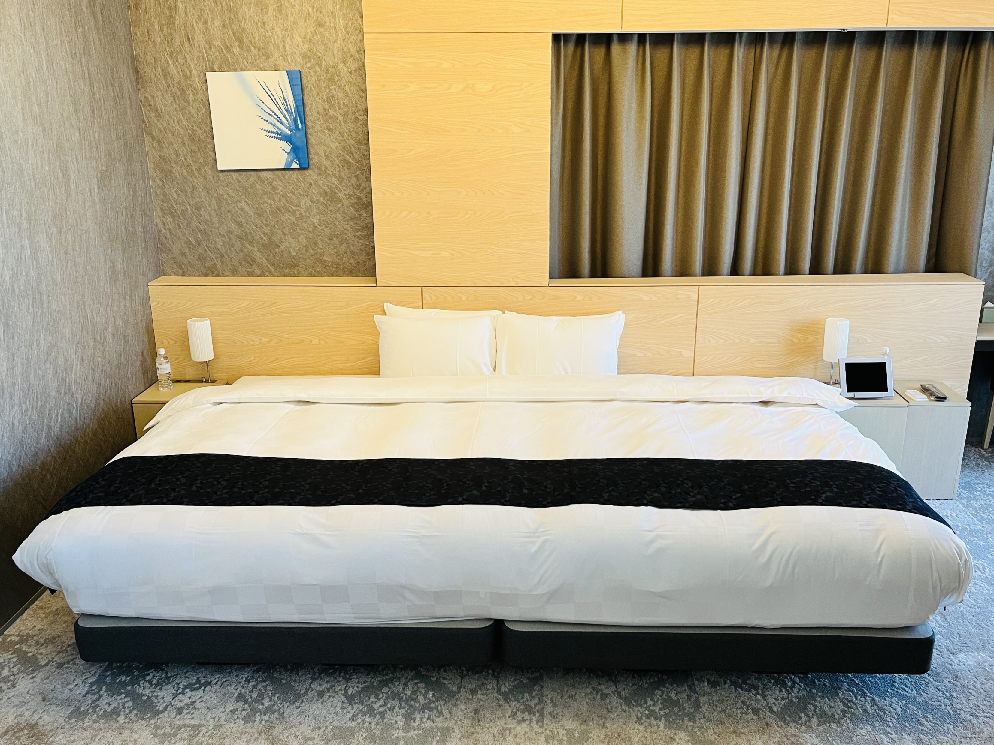 Royal, Hollywood, Suite