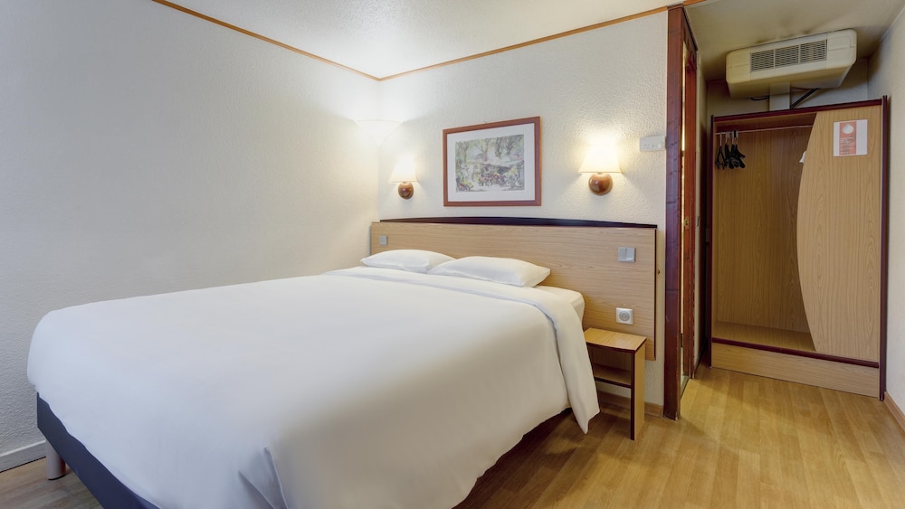 Campanile Epernay Dizy 26/64